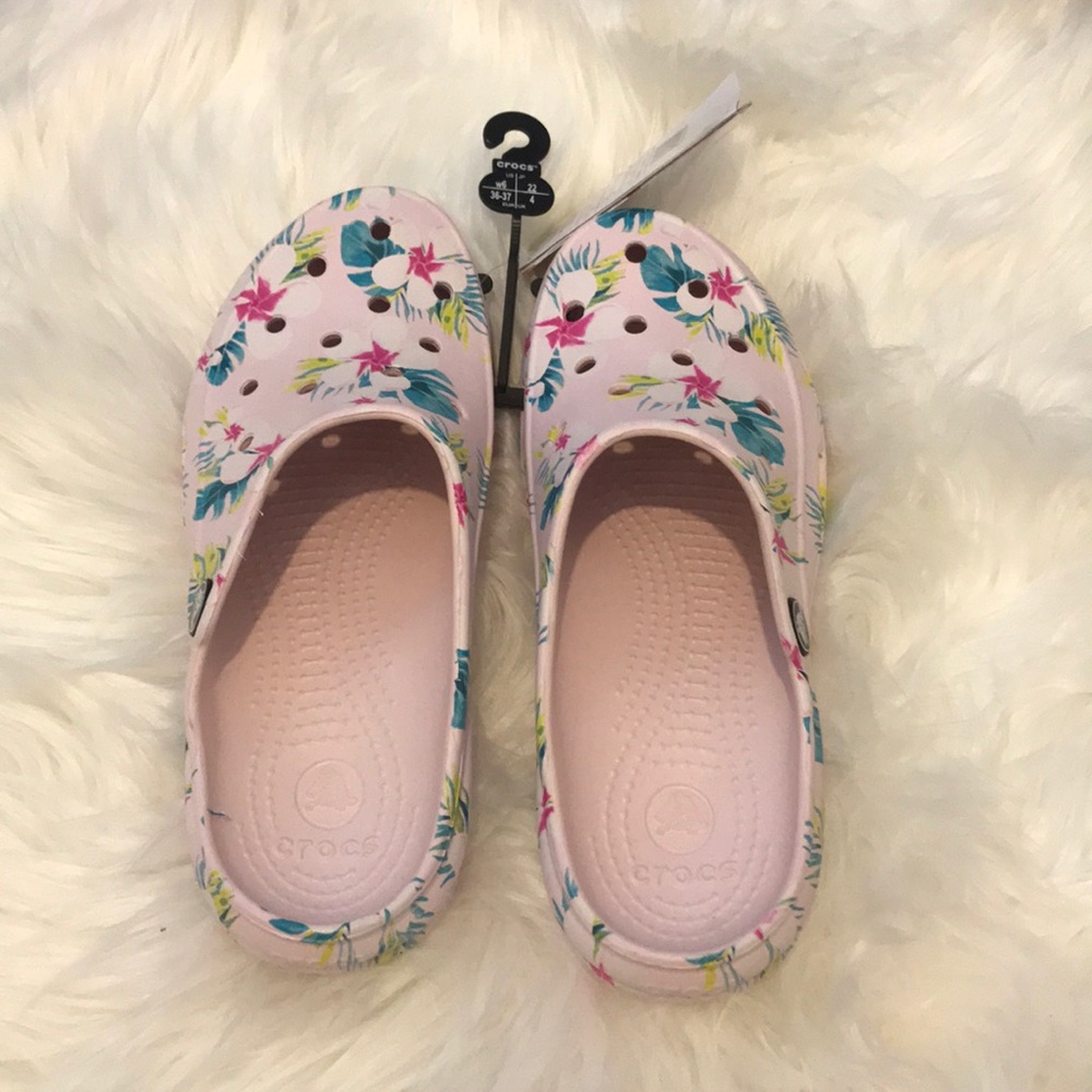 SOLD Crocs